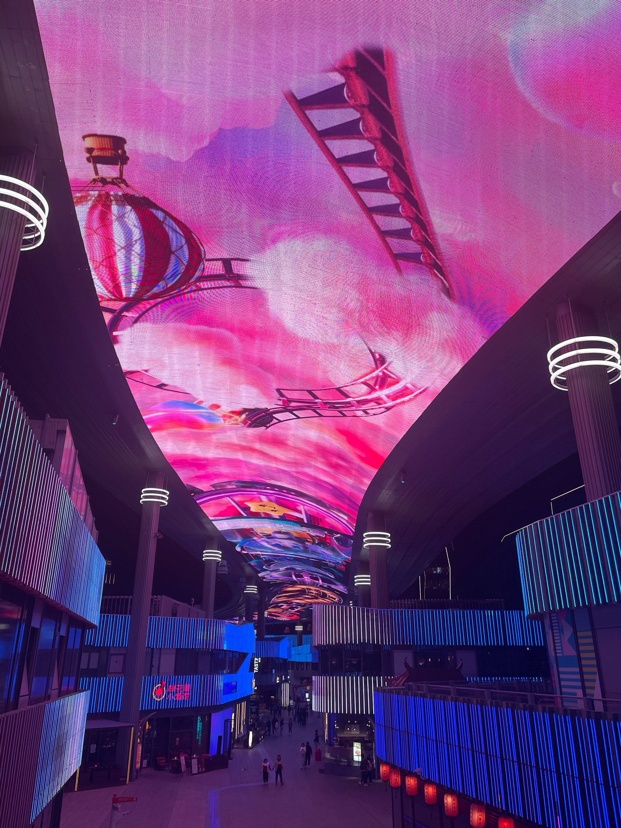 打卡📍圆融天幕街💗