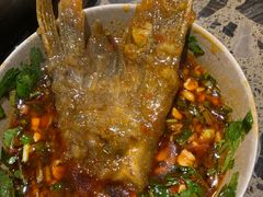 -肖肖酸萝卜鱼火锅(总店)