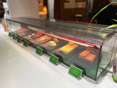 -亚洲国际大酒店·云顶阁旋转自助餐厅
