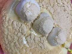 豆乳奶盖波波宝藏蛋糕-李大牛和刘大力手作甜品(凯德店)