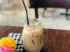 冰拿铁-ROAST coffee & eatery