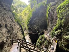 -龙水峡地缝景区