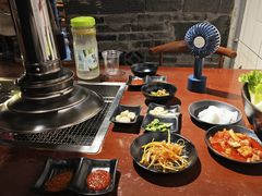 -肉甲韩国木炭烤肉(新壹街1店)
