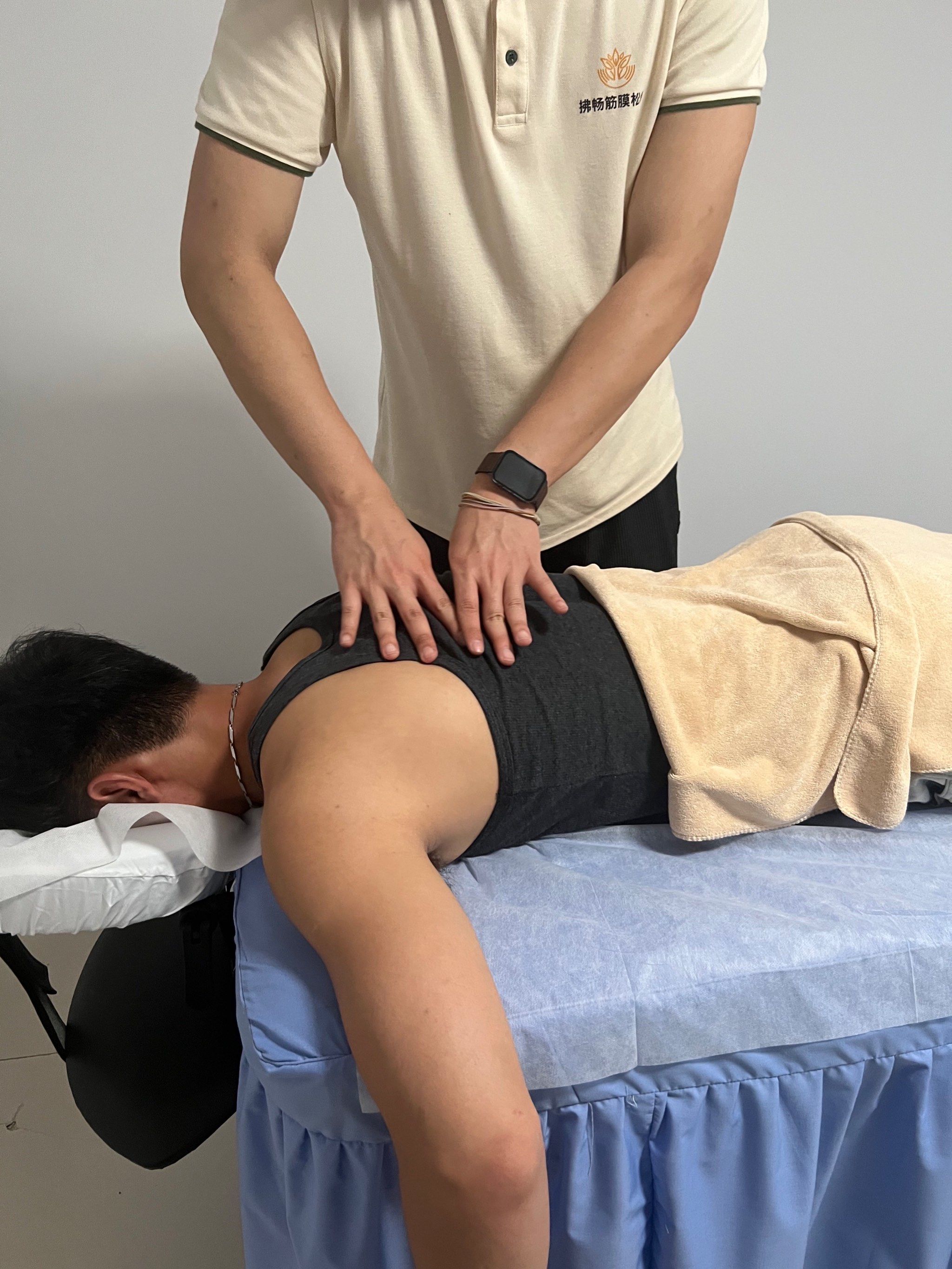 松解,真的很奈斯～棒棒哒
#颈椎放松 #适合放松解压的按摩馆推荐