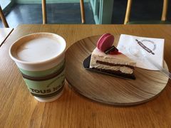牛奶泡沫白云咖啡和树-多乐之日(华贸天地店)
