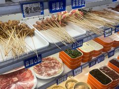 -两三事小郡肝串串香火锅(桂庙店)