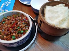 传统黑三剁配薄饼-雀舞云南菜(天津天河城购物中心店)