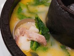 -彩云天云南餐厅