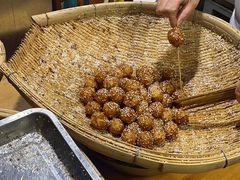 -邓记新一代糖油果子(四川煤管局供销公司职工宿舍店)