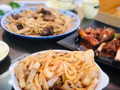 -壹阁胡羊焖饼(特色小吃街店)