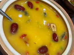 -香山湖家家宴(中山陵店)