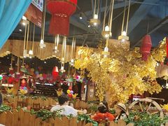 -老滇山寨•云南特色菜•地方菜•民族风情歌舞表演(金碧店)