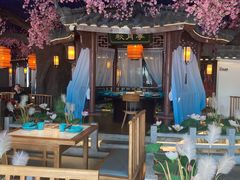 -荷塘秋月·本帮江浙菜(国权路店)