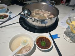 -东椰·海南椰子鸡火锅(朝阳门店)