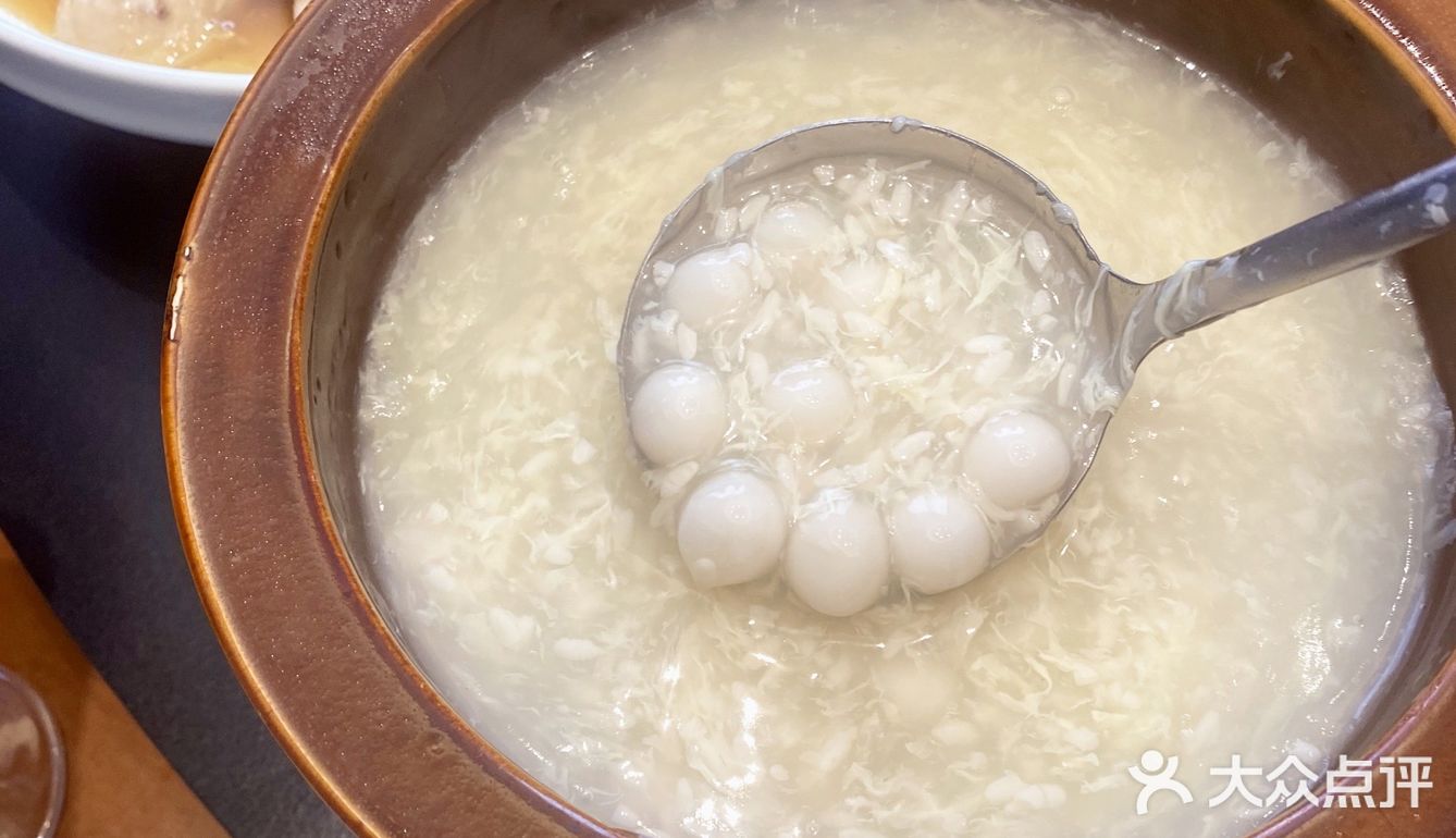 在这家店广结膳缘——菜缘 作为一个安徽人来说,味道很棒!