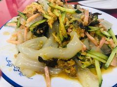 肉丝拉皮-兴国苑酒店