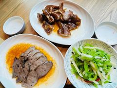 -荣家黄鱼面(南京西路店)