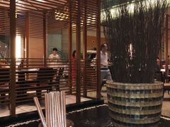 -松山湖凯悦酒店·Café自助餐厅·周末火舞秀表演