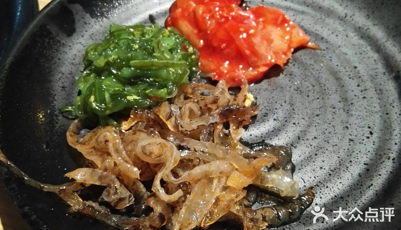 因为二人同行一人免单的原因吧 生意好到爆炸