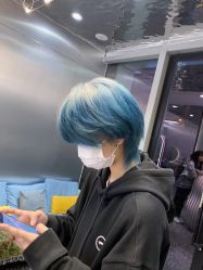 -Tloml salon