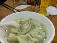 荠菜馄饨-潘国仙耳光馄饨(黄家阙路店)