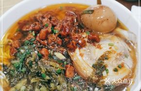 Snow Cabbage Braised Pork Noodles