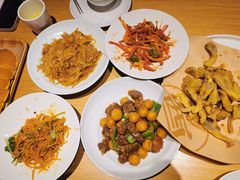 -关东小磨东北菜(上海长风大悦城店)