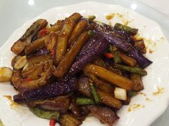 -鑫巴蜀小镇 · 水煮鱼专研店(玉桥店)