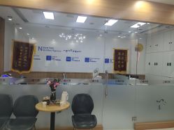 -靓芙泉专研痘痘肌