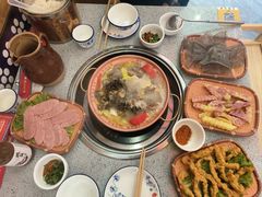 -阿婆情腊排骨火锅(金虹路店)