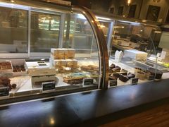面包甜点陈列柜-Awfully Chocolate(来福士广场店)