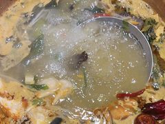 -洱火云南酸菜牛肉火锅(石景山当代商城店)