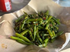 -东海岸人工湖美食村