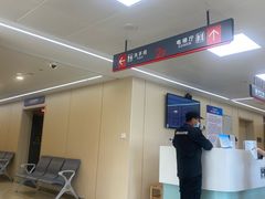 -上海市松江区泗泾医院