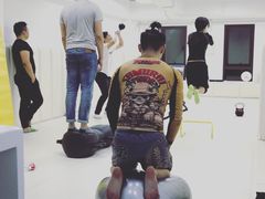 -菠萝格斗巴西柔术训练馆