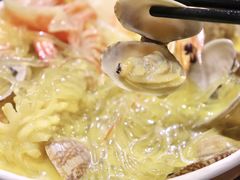 -何记花甲(海岸城旗舰店)