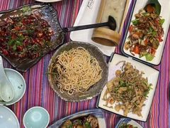 -香巴拉云南餐厅(华莱坞店)