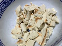 白吉馍-天发芽·何记葫芦头泡馍·老字号(小南门店)