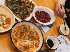 -侬佳蒸菜馆(听潮店)