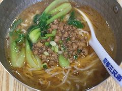 -魔都三兄弟酸辣粉·蘸卤炸串(虹桥万科店)