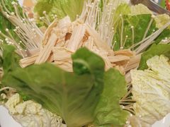 -霄汉牛三鲜湖北砂锅菜(万松园2店)