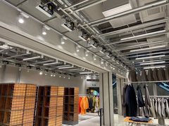 -迪桑特DESCENTE(北京三里屯BLANC店)