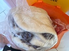 -白玉兰食品甜凤店(合生汇店)