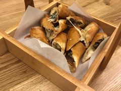 芝士蘑菇春卷-弄堂里·寻味杭州(湖滨银泰in77C区店)