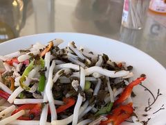 芦苇根炒肉丝-梦缘水乡·湖景餐厅
