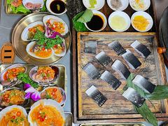 -围炉肉舍•炭烤活鳗•丹东海鲜烤肉(步行街店)