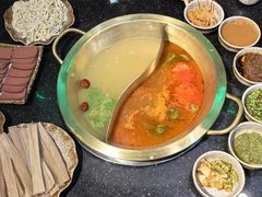 -顶顶汤火牛排火锅·经典铜锅涮肉