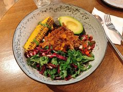 红酒炖牛肉牛油果碗-Wagas(凤凰汇店)