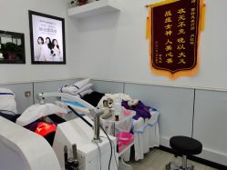 -蕾特恩专业祛痘·皮肤管理