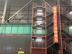 -极限PLAY运动娱乐新世界·团建派对潮玩休闲馆·室内蹦极高空游乐园